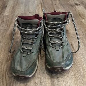 Altra WOMEN'S LONE PEAK 4 MID MESH